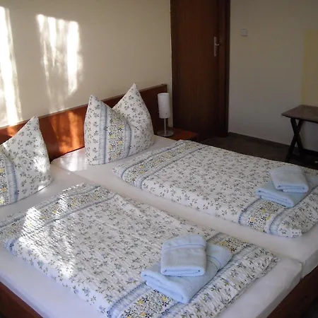 Ferienzimmer In Zur Alten Weide Im Oderbruch בית הארחה 3*