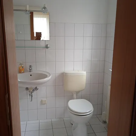 Pensjonat Ferienzimmer In Zur Alten Weide Im Oderbruch Neukustrinchen