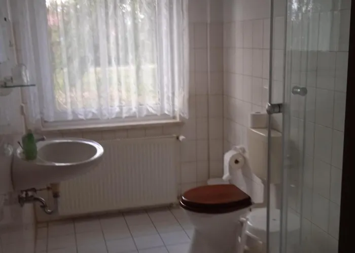 Ferienzimmer In Zur Alten Weide Im Oderbruch Konukevi Neukustrinchen