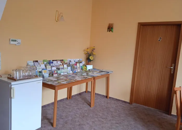 Ferienzimmer In Zur Alten Weide Im Oderbruch Konukevi Neukustrinchen