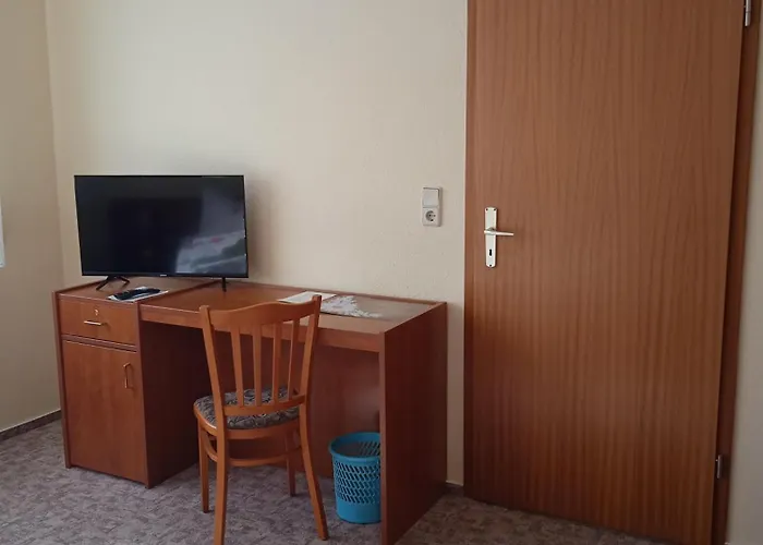 Ferienzimmer In Zur Alten Weide Im Oderbruch Neukustrinchen